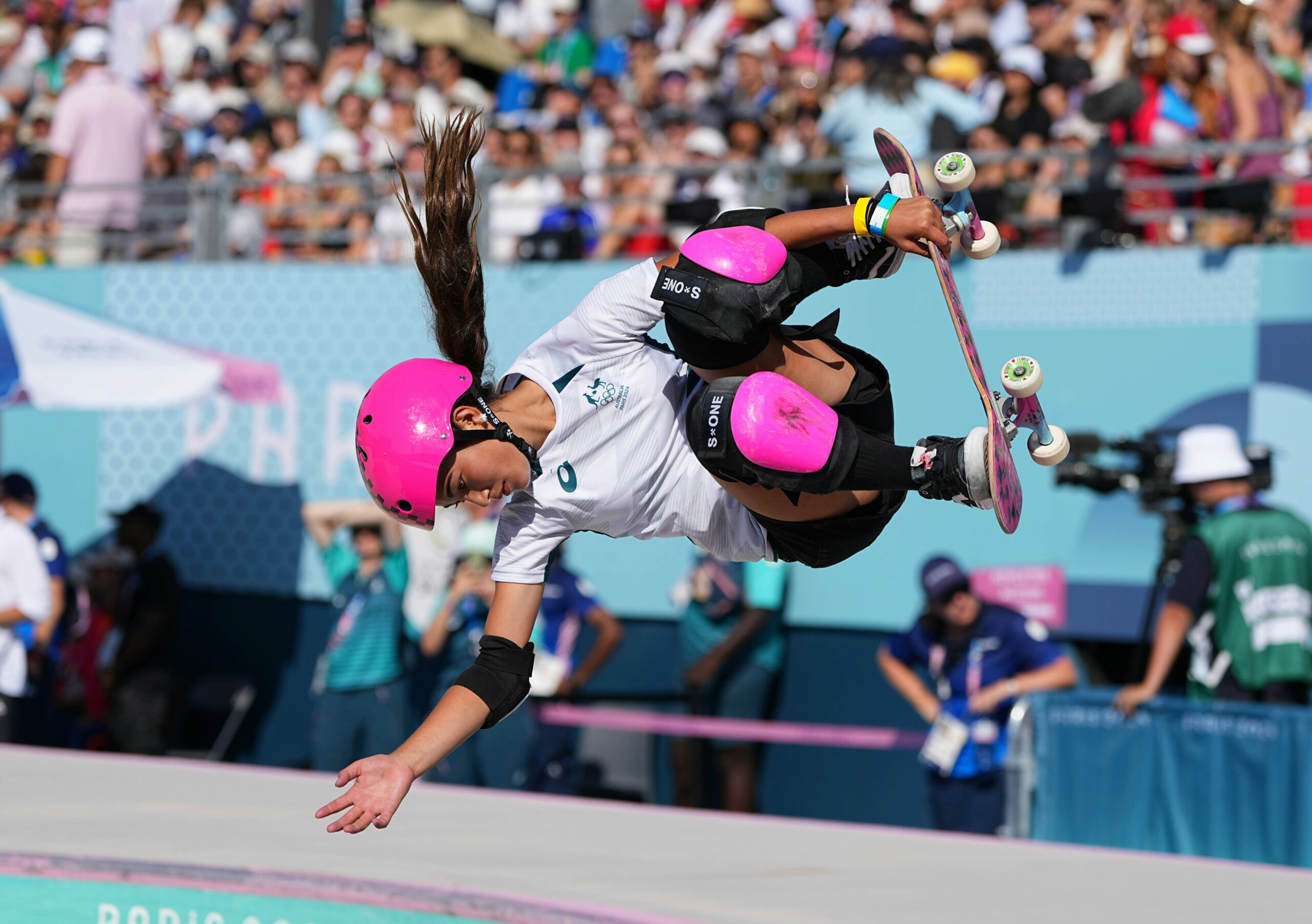 this-14-year-old-olympic-skateboarding-champ-won-a-pet-duck…-oh,-and-a-gold-medal