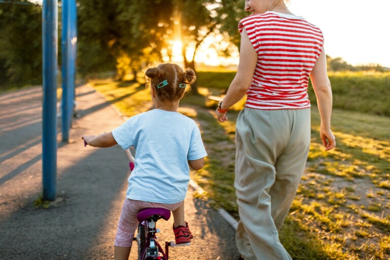 single-mom-&-single-dad-sharing-a-duplex-is-parenting-goals